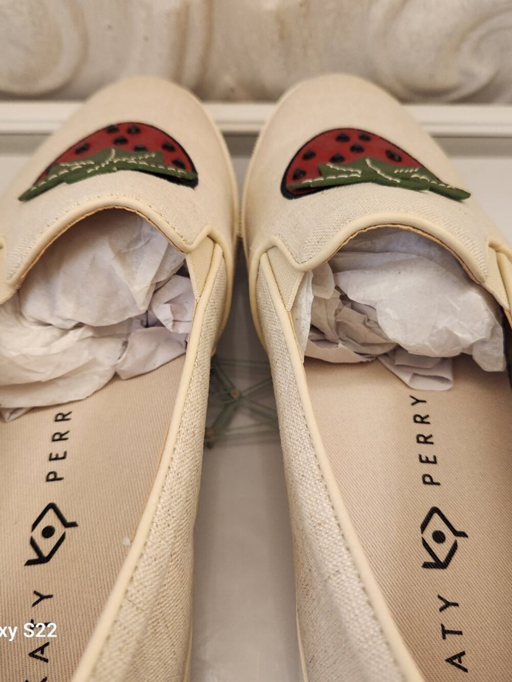 Katy Perry "The Kerry" Canvas Strawberry Slip In Sneakers. Nib. Size 8.5 — image 8 of 8